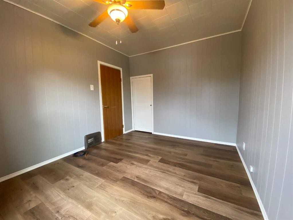 705 227 Street, Hillcrest, AB - Indoor Photo Showing Other Room