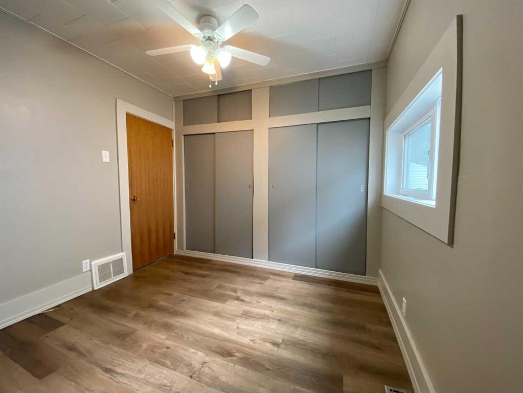 705 227 Street, Hillcrest, AB - Indoor Photo Showing Other Room