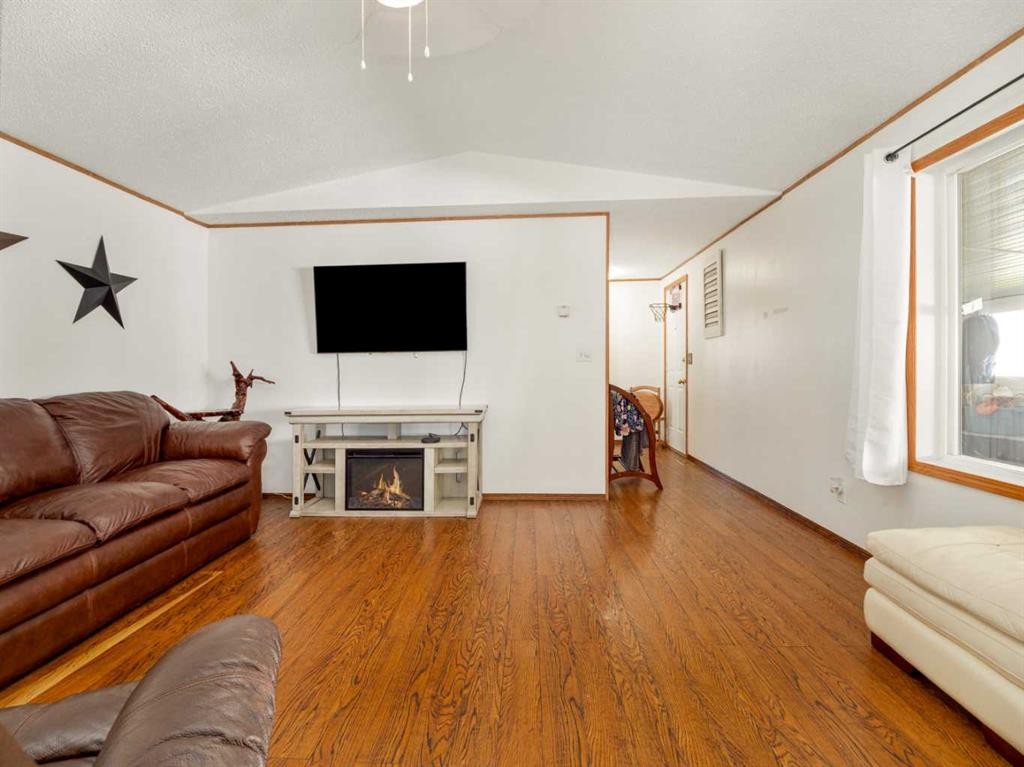 22 Westover Crescent, Claresholm, AB
