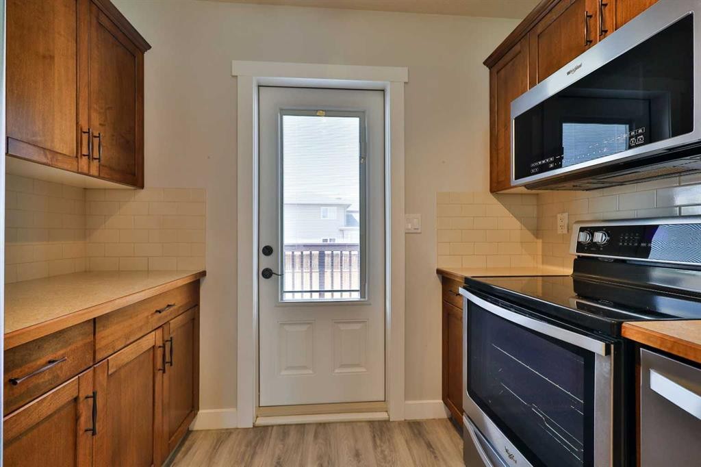 1988 Parkside Way, Coaldale, AB