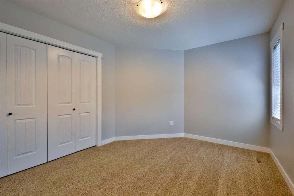 1988 Parkside Way, Coaldale, AB