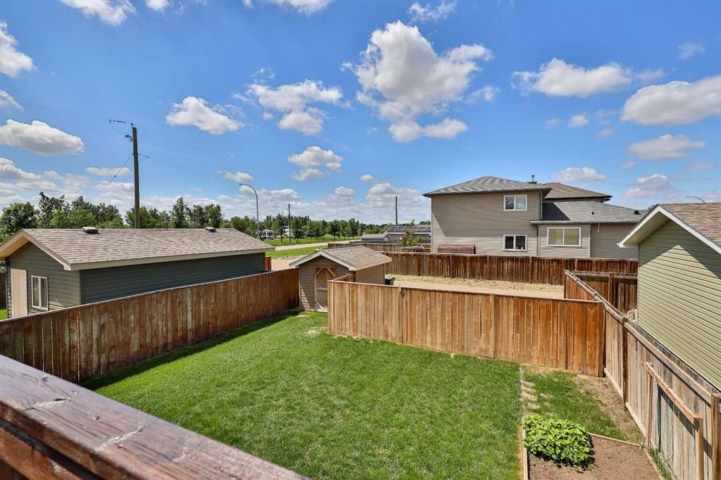 1988 Parkside Way, Coaldale, AB