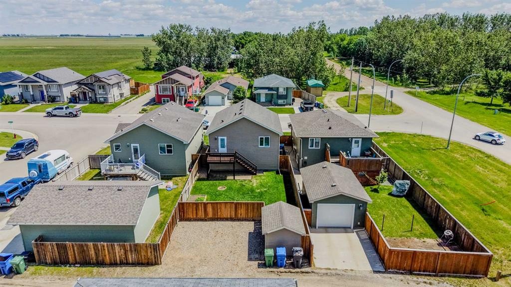 1988 Parkside Way, Coaldale, AB