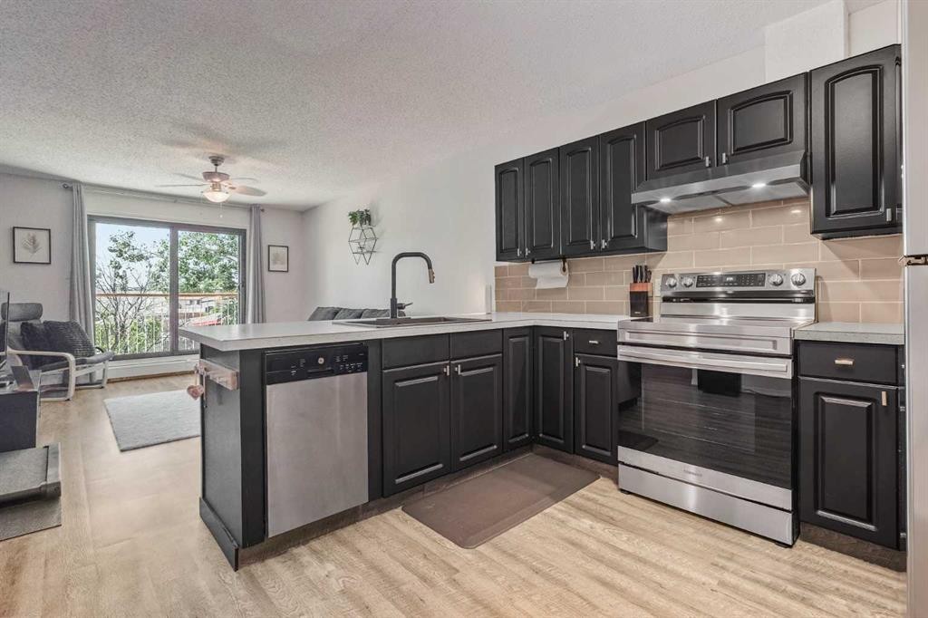 304-855 Columbia Boulevard West, Lethbridge, AB