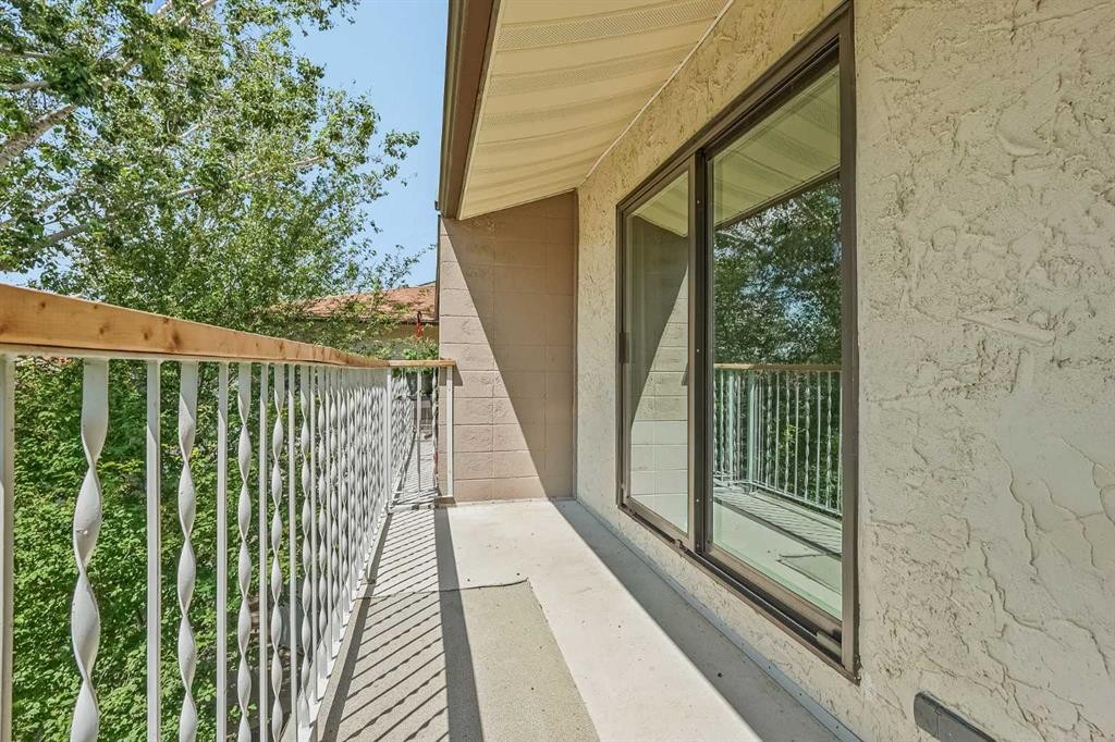 304-855 Columbia Boulevard West, Lethbridge, AB