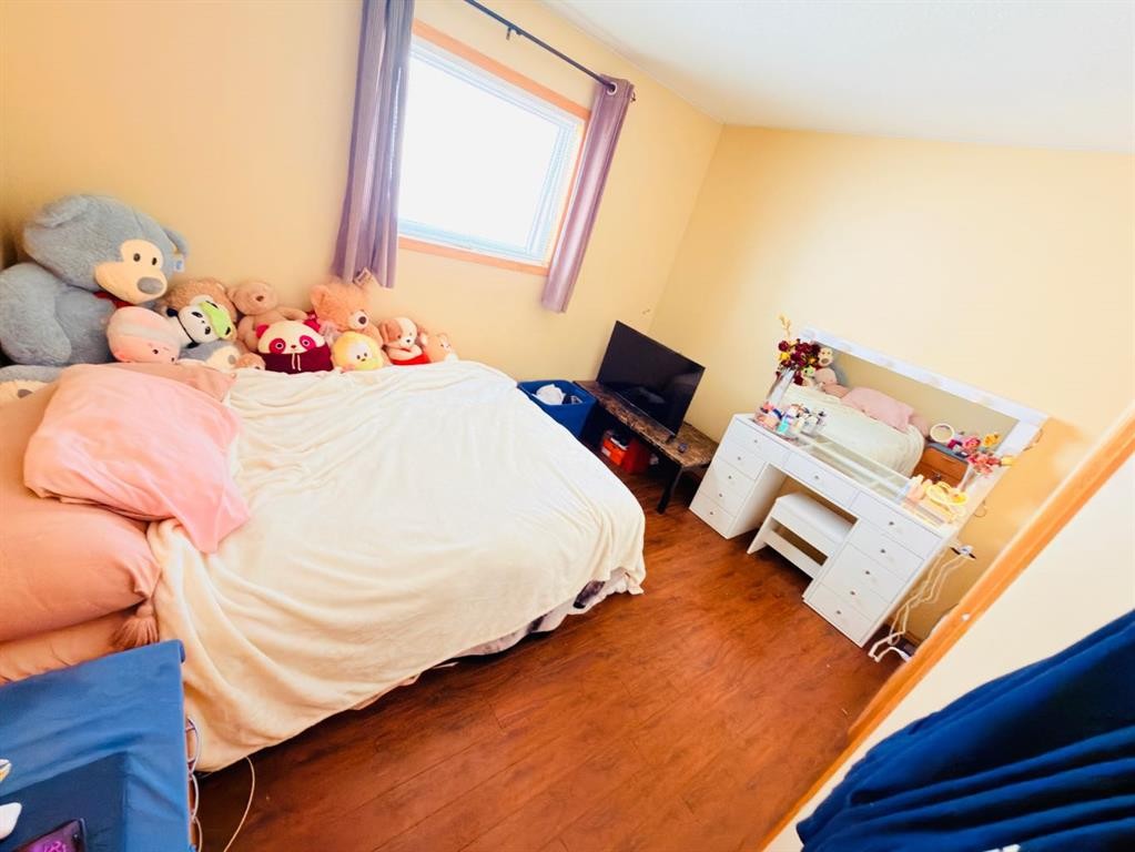 193 Uplands Boulevard North, Lethbridge, AB - Indoor Photo Showing Bedroom