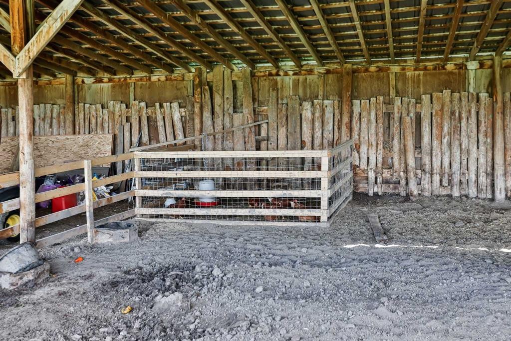 315 55 Avenue, Coalhurst, AB - Indoor Photo Showing Basement