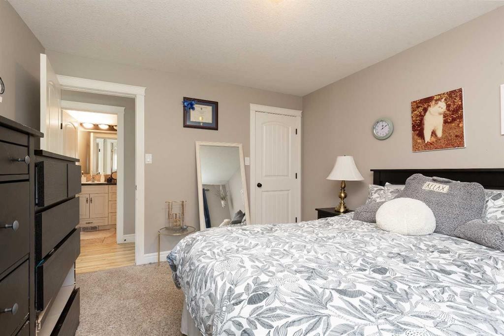 2-895 Mt Sundance Manor West, Lethbridge, AB