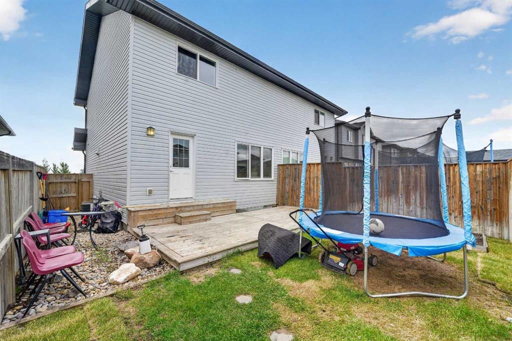285 Coalbanks Boulevard West, Lethbridge, AB