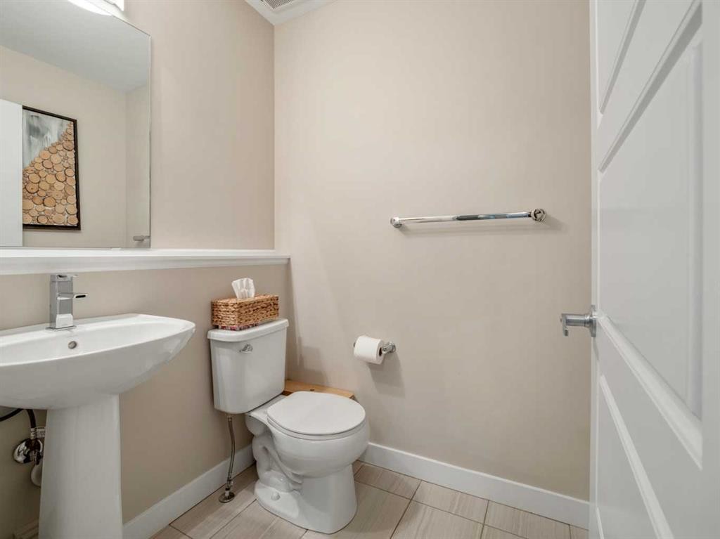 187 Westgate Drive, Coaldale, AB