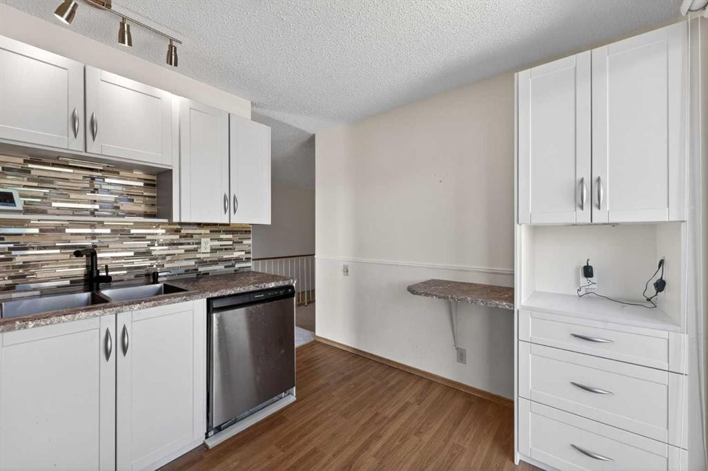 204 Whiteridge Place Ne, Calgary, AB