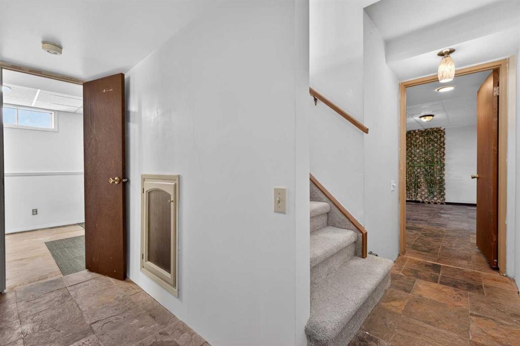 204 Whiteridge Place Ne, Calgary, AB