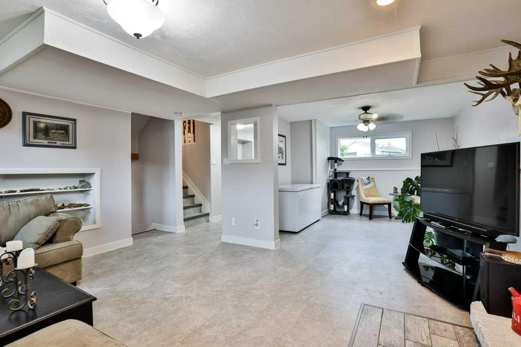 5217 38 Avenue, Taber, AB - Indoor With Fireplace