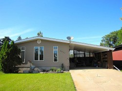 4923 52 Avenue Taber, AB T1G 1H6