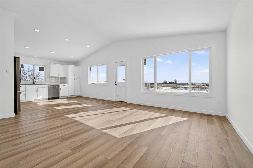 4605 7 Street, Coalhurst, AB - Indoor Photo Showing Other Room