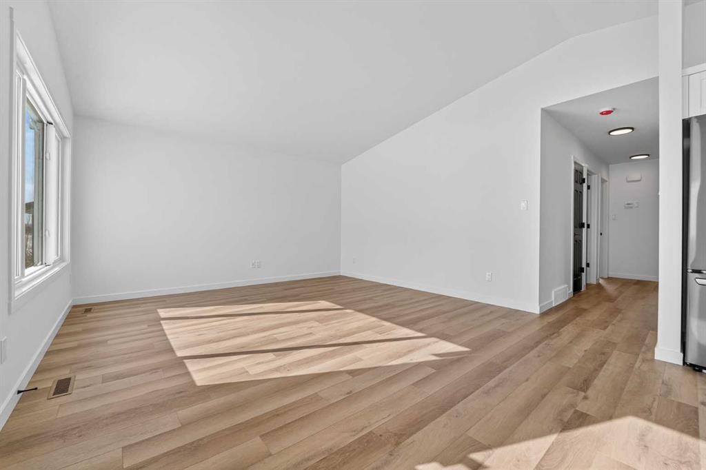 4605 7 Street, Coalhurst, AB - Indoor Photo Showing Other Room