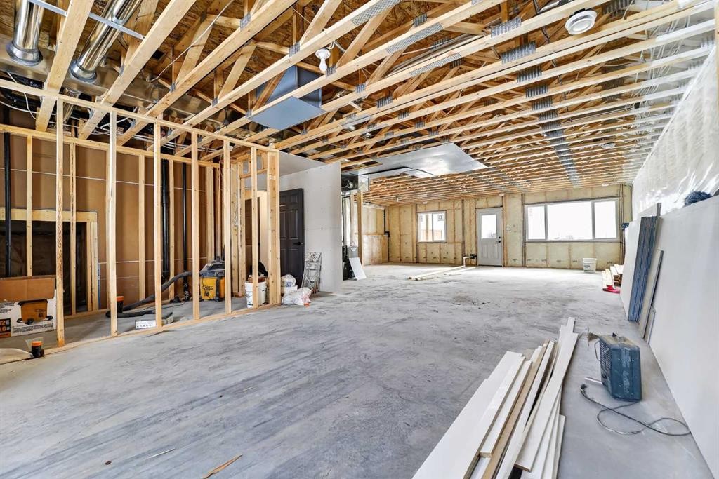 4605 7 Street, Coalhurst, AB - Indoor