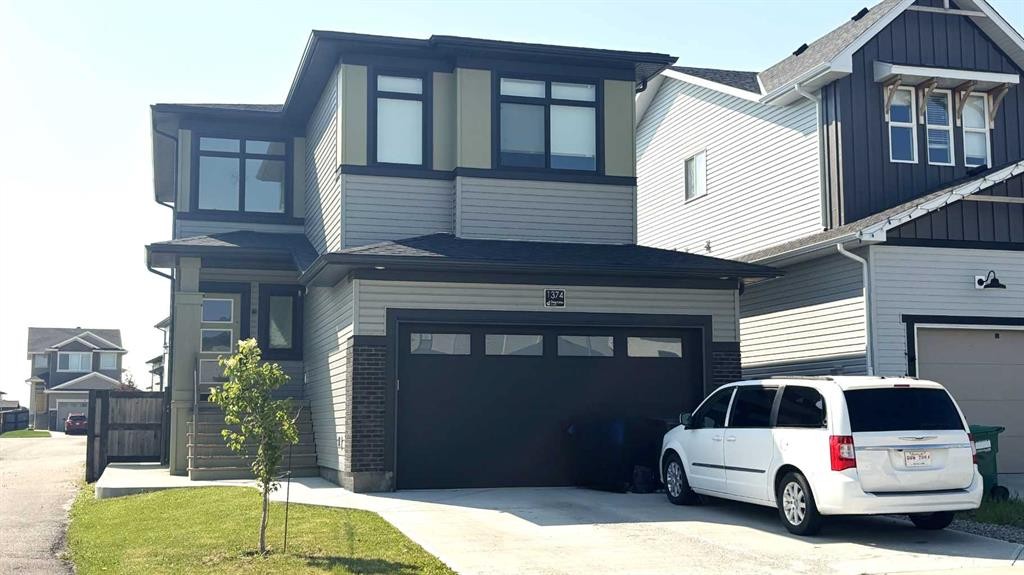 1374 Pacific Circle West, Lethbridge, AB