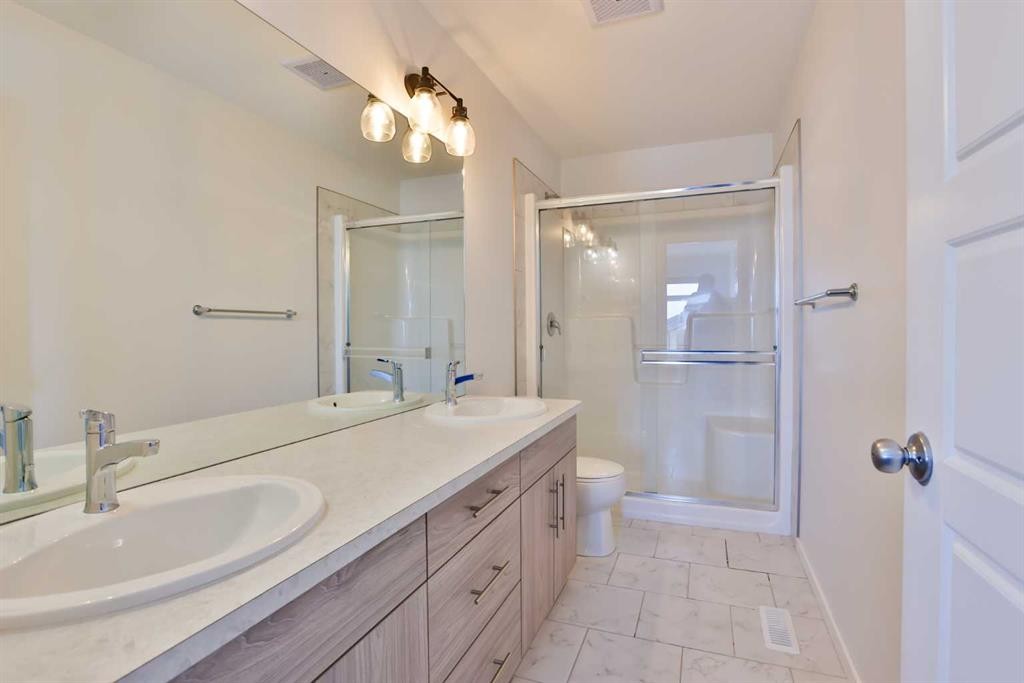 1374 Pacific Circle West, Lethbridge, AB