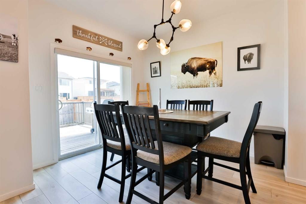1374 Pacific Circle West, Lethbridge, AB
