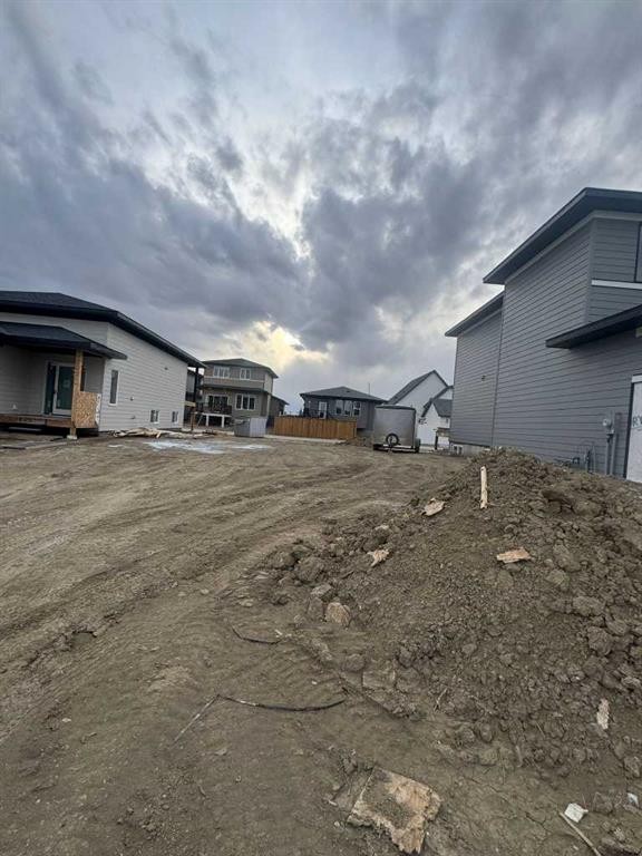 660 Devonia Road West, Lethbridge, AB