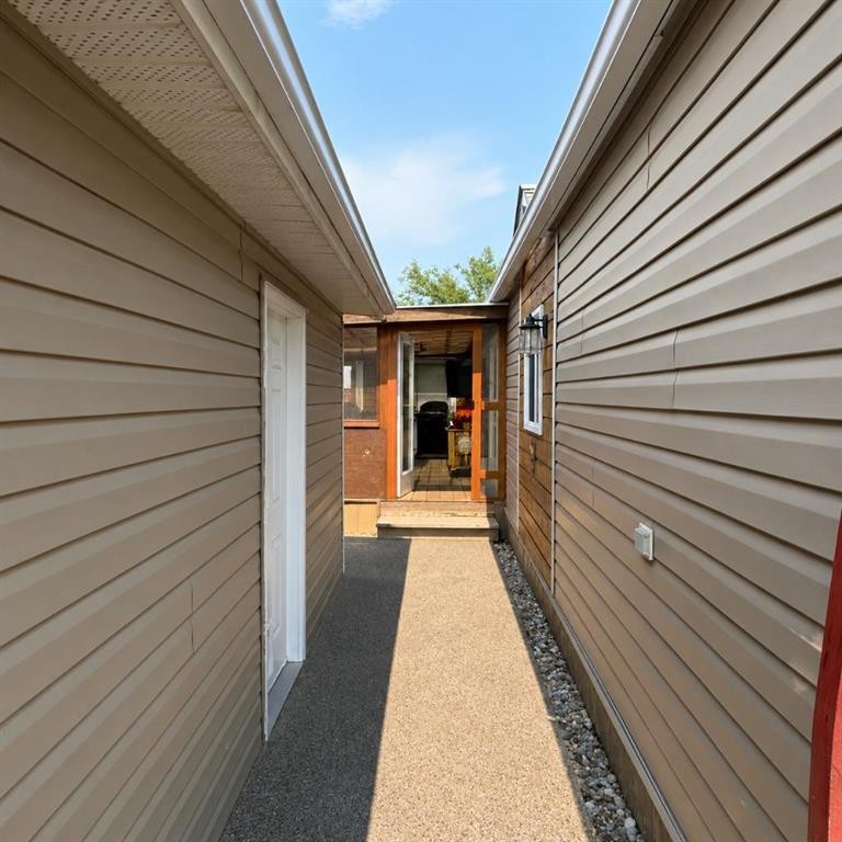 68 Westover Avenue, Claresholm, AB