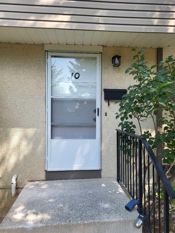 10-115 Lafayette Boulevard West, Lethbridge, AB - Outdoor With Exterior