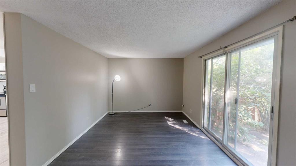 10-115 Lafayette Boulevard West, Lethbridge, AB - Indoor Photo Showing Other Room