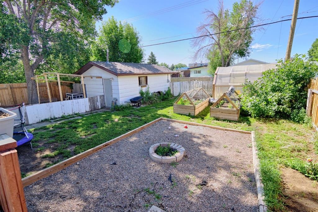 4810 57 Ave, Taber, AB - Outdoor