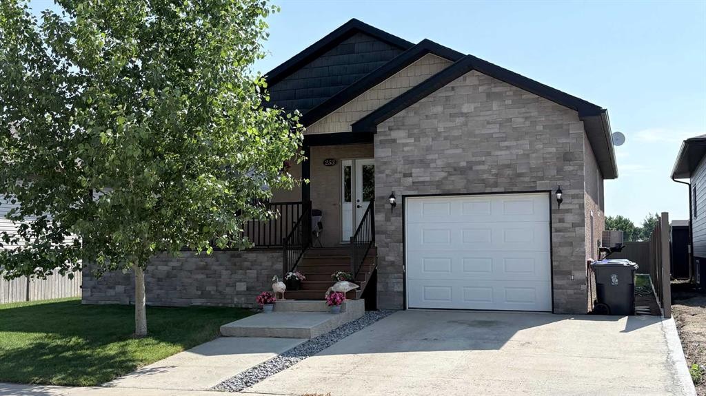 253 Westview Crescent, Bow Island, AB