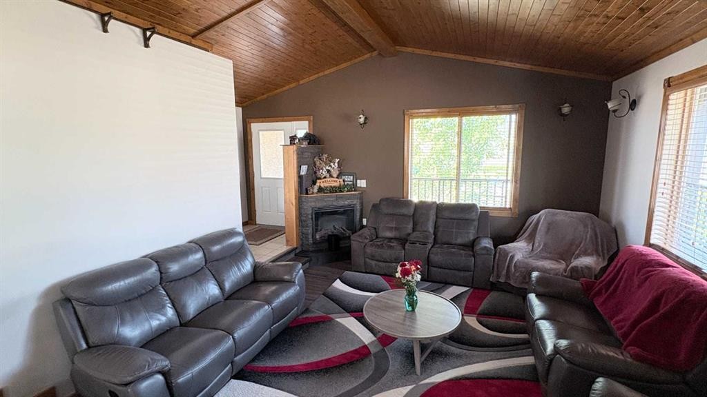253 Westview Crescent, Bow Island, AB