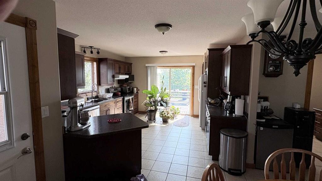 253 Westview Crescent, Bow Island, AB