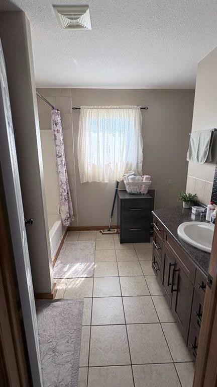 253 Westview Crescent, Bow Island, AB