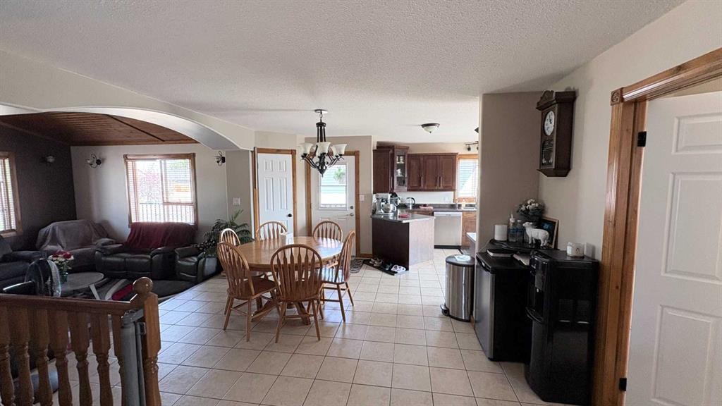 253 Westview Crescent, Bow Island, AB
