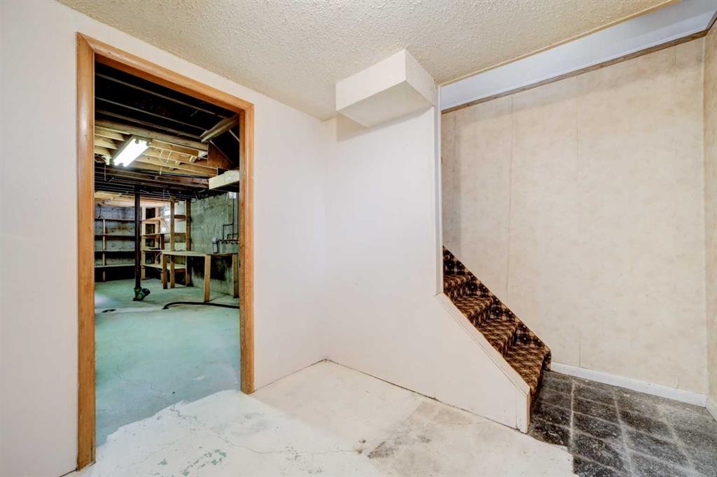 726 10 Avenue South, Lethbridge, AB