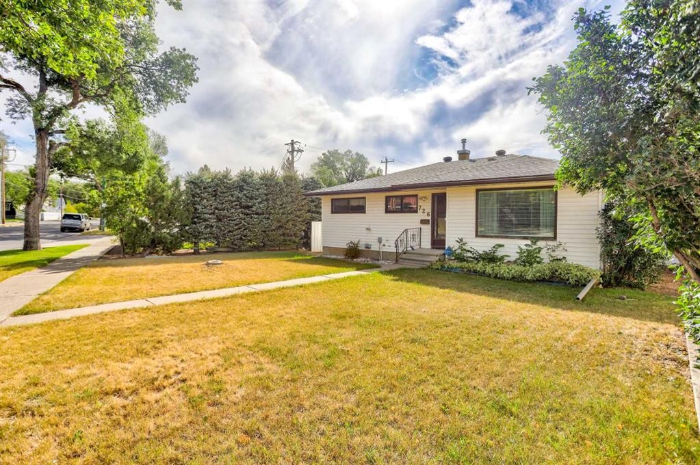726 10 Avenue South, Lethbridge, AB