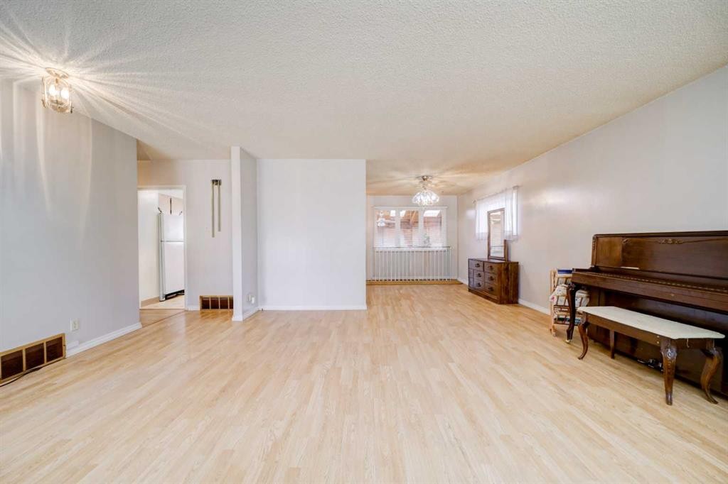 726 10 Avenue South, Lethbridge, AB