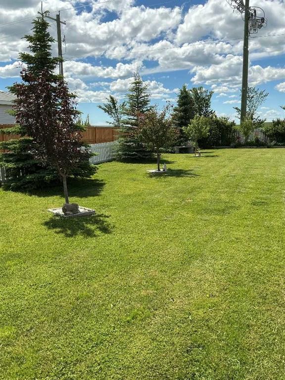 947 Main, Milk River, AB