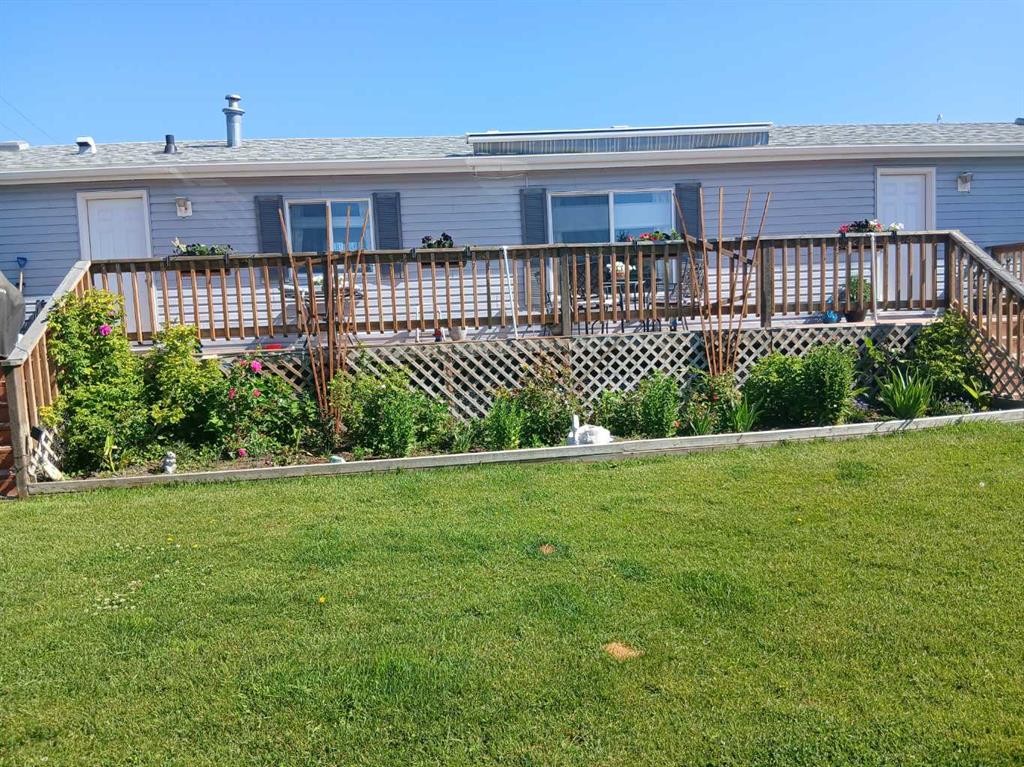 947 Main, Milk River, AB