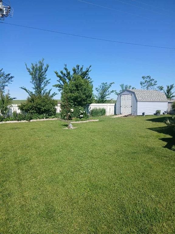 947 Main, Milk River, AB