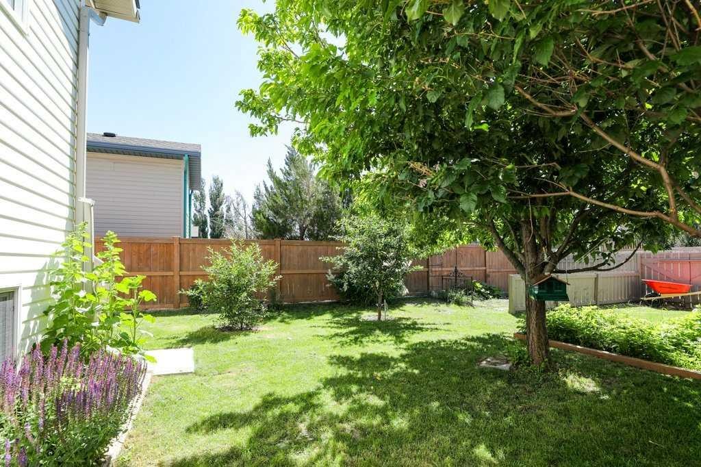 644 Aberdeen Crescent West, Lethbridge, AB - Outdoor