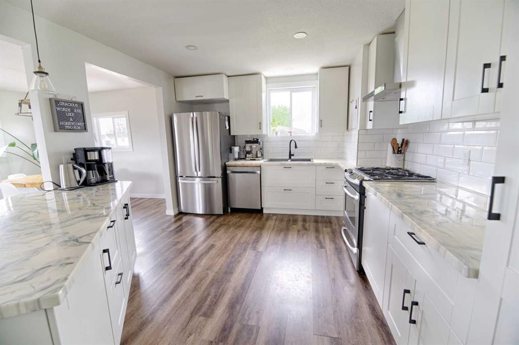 316 Alberta Avenue, Chin, AB