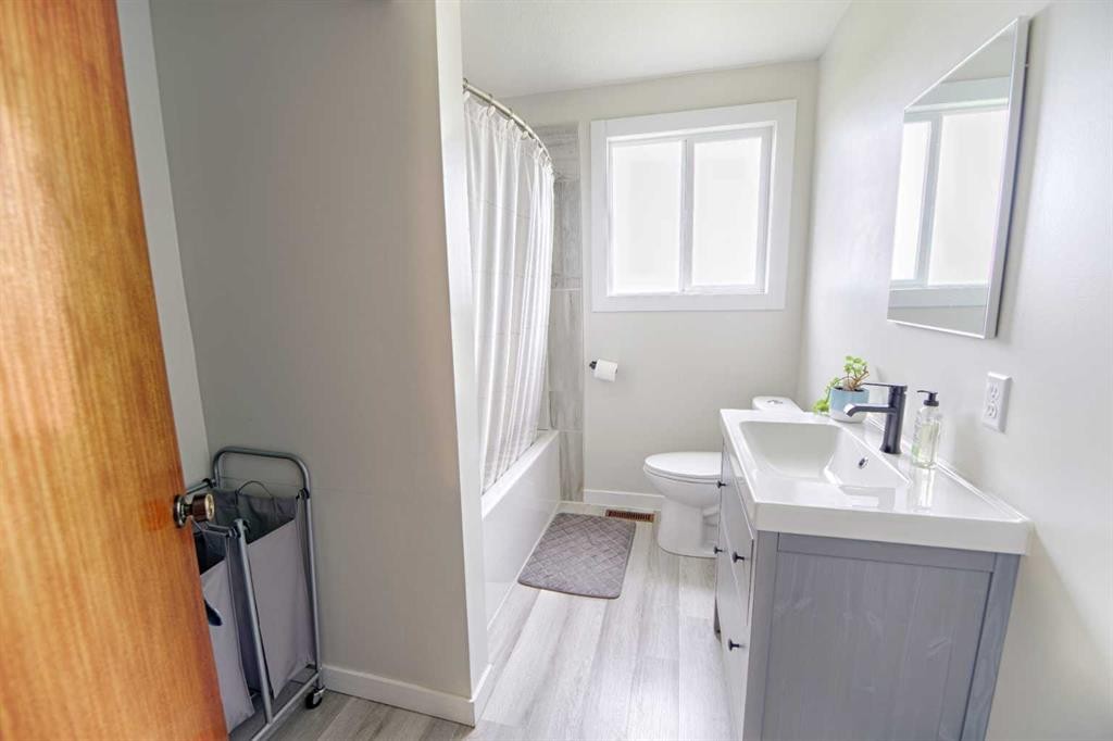 316 Alberta Avenue, Chin, AB
