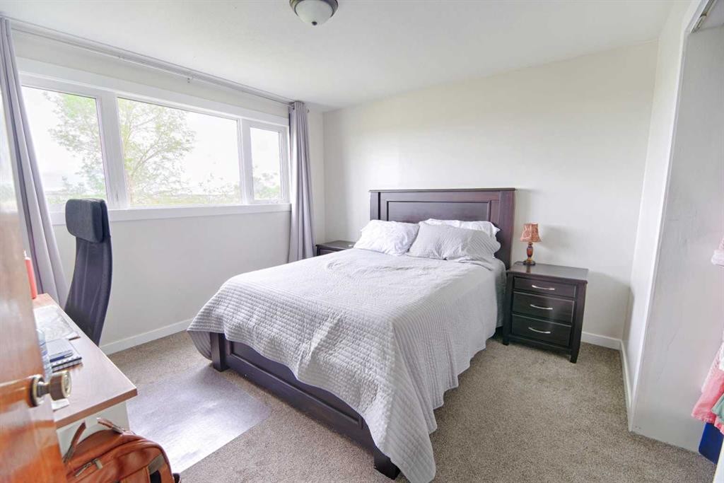 316 Alberta Avenue, Chin, AB