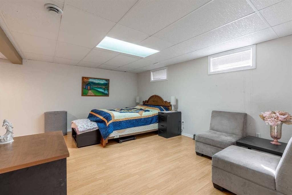 27 Laval Boulevard West, Lethbridge, AB - Indoor Photo Showing Basement