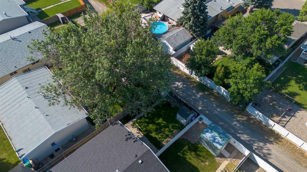 27 Laval Boulevard West, Lethbridge, AB - Outdoor With View