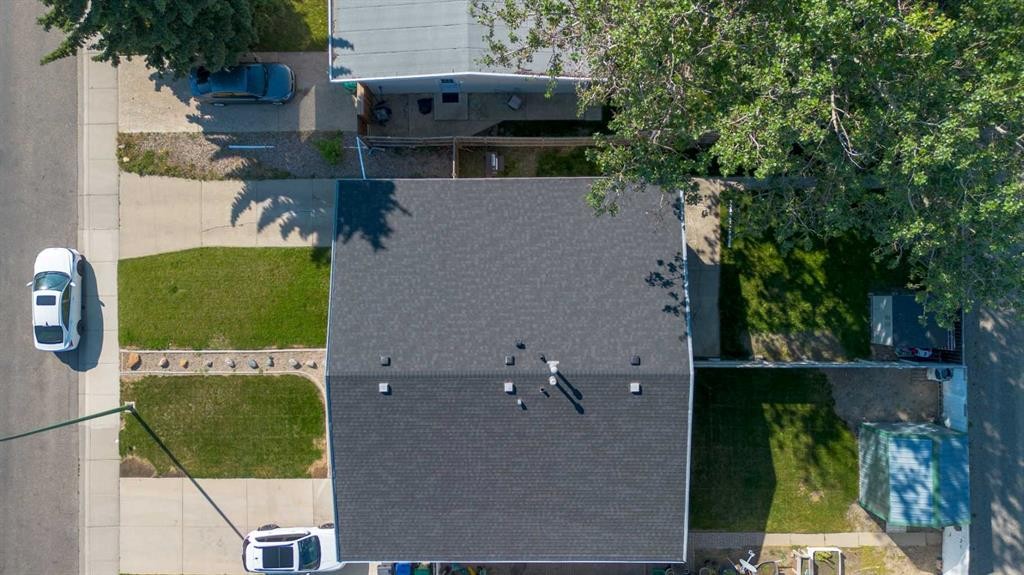 27 Laval Boulevard West, Lethbridge, AB - Outdoor