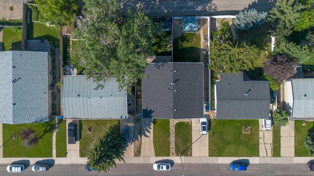 27 Laval Boulevard West, Lethbridge, AB - Outdoor With View