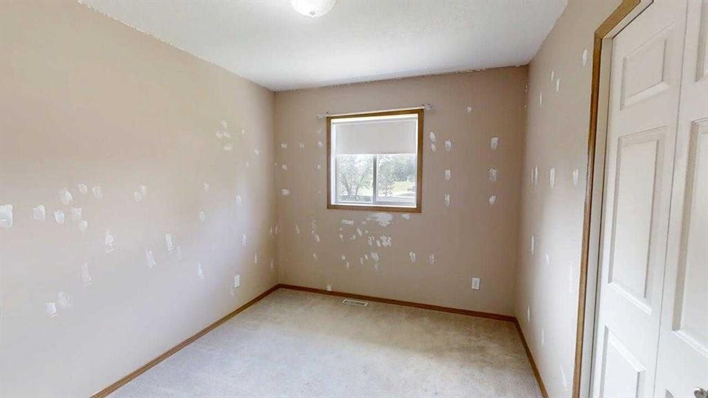 42 Mt Backus Crescent West, Lethbridge, AB