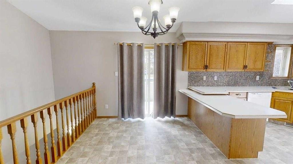 42 Mt Backus Crescent West, Lethbridge, AB
